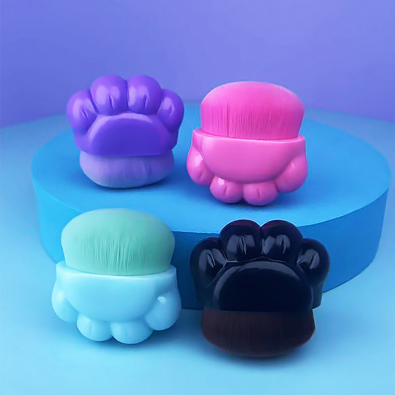 Cat Paw Foundation Brush